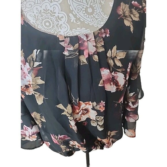 Roz & Ali Top Black Wine Floral 3/4 Ruffle Bell Sleeve Keyhole Petite Medium PM - Picture 6 of 9